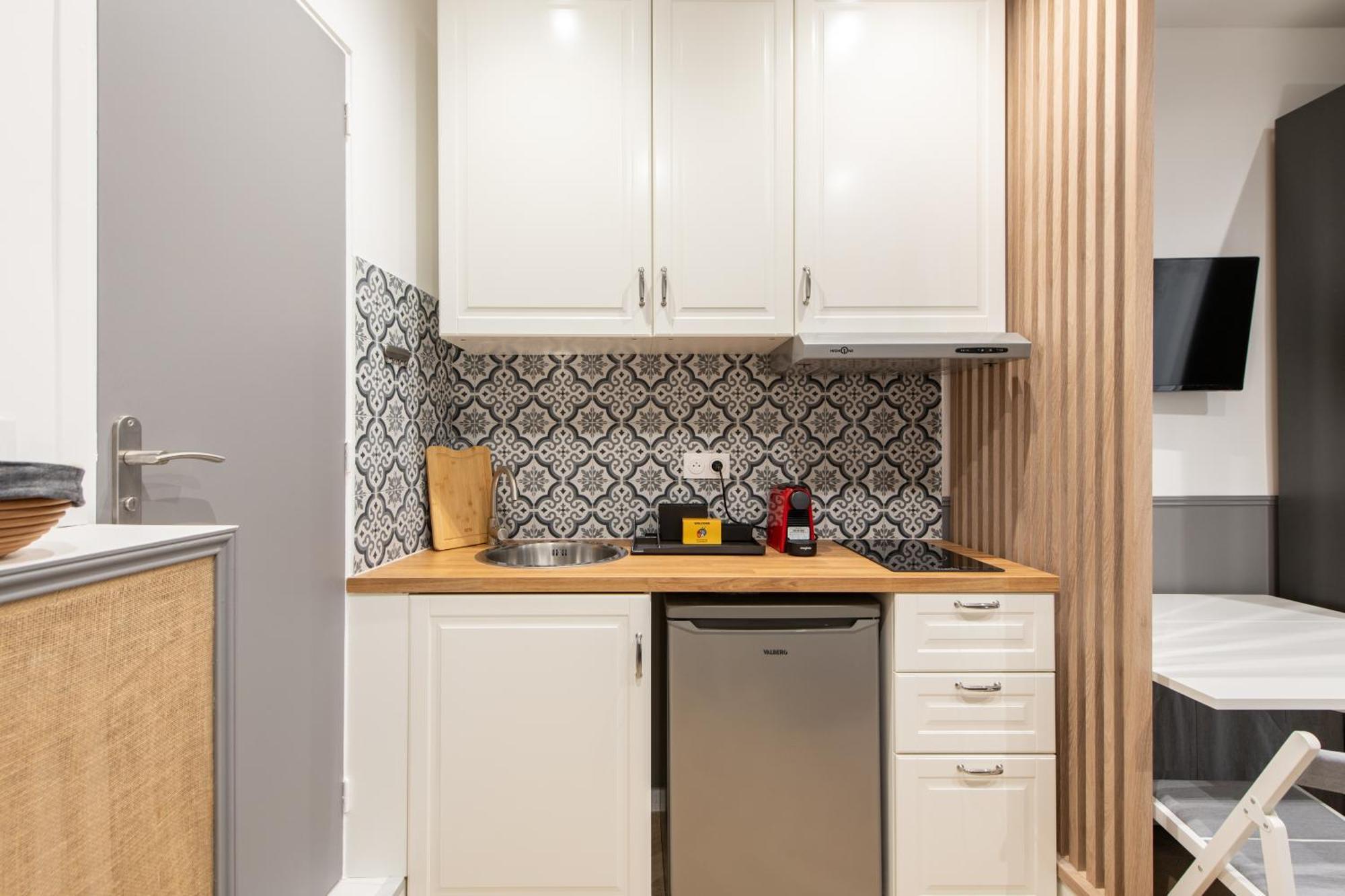 Raymond - Cosy Proche Montparnasse Apartamento