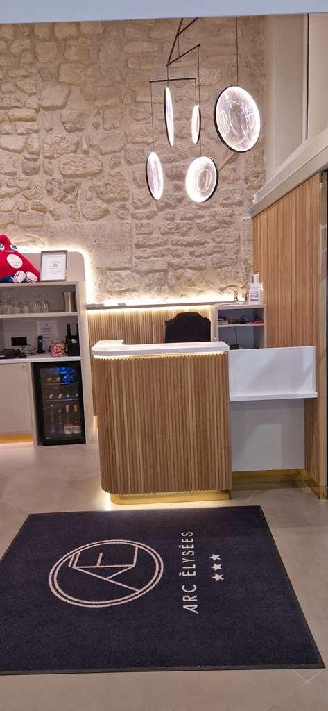 Hotel Arc Elysees 3*