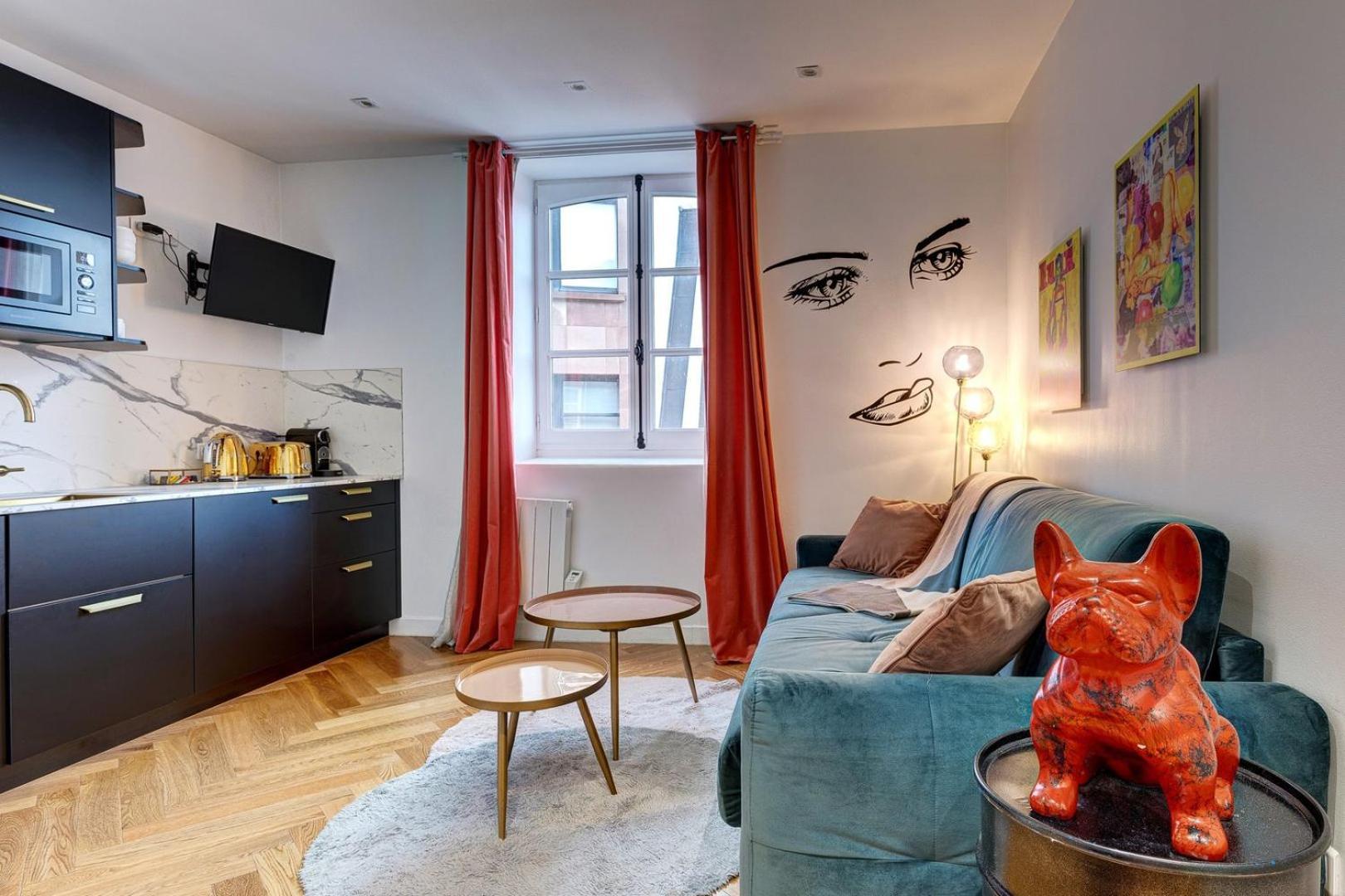 212 Louboutin - Superb In Apartment *