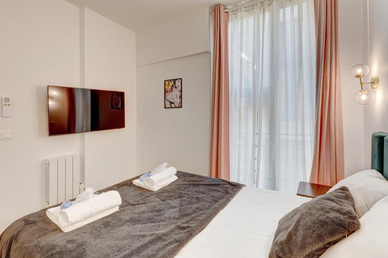 212 Louboutin - Superb In Apartment Paris