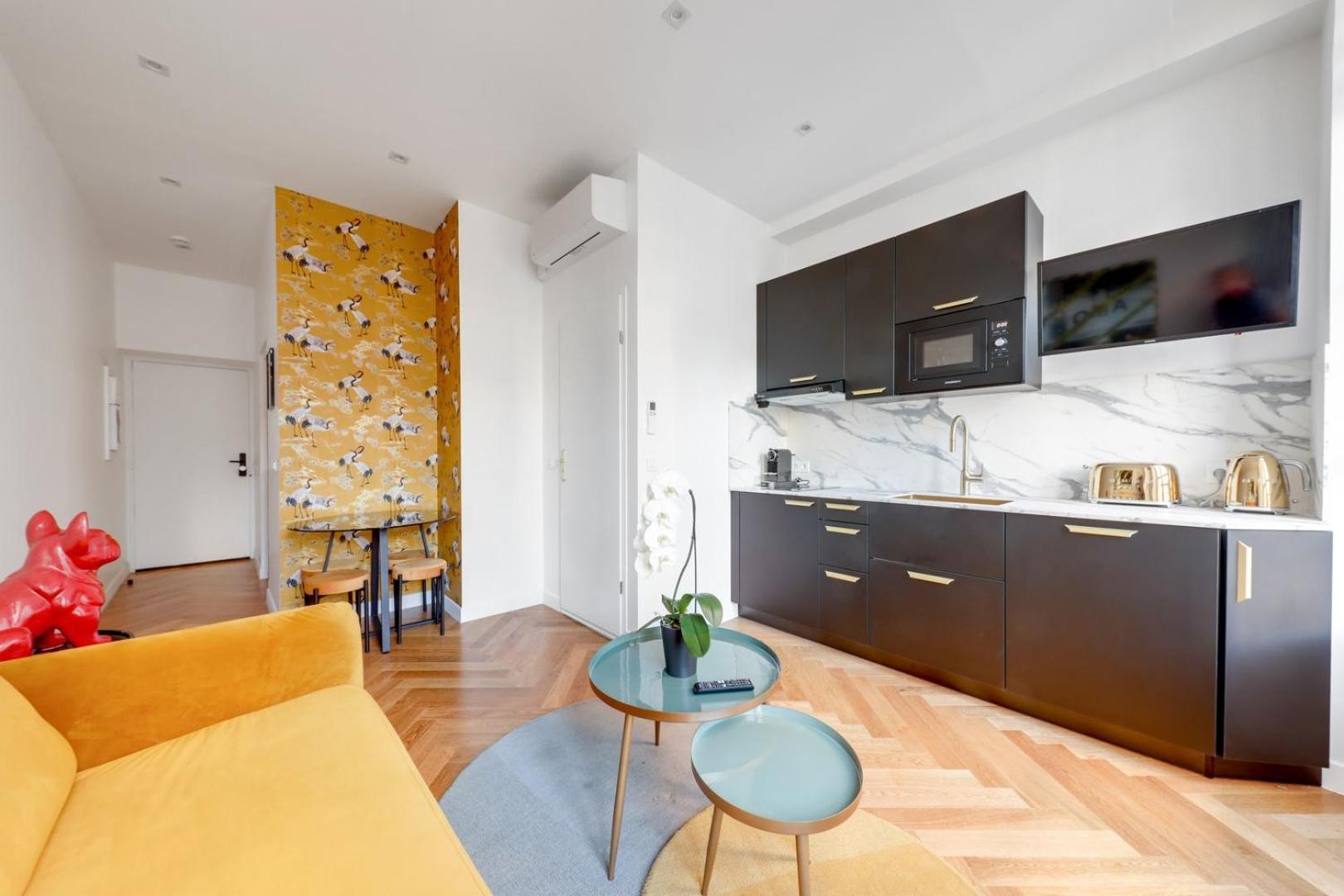 Apartment 208 Guerlain - Superb In