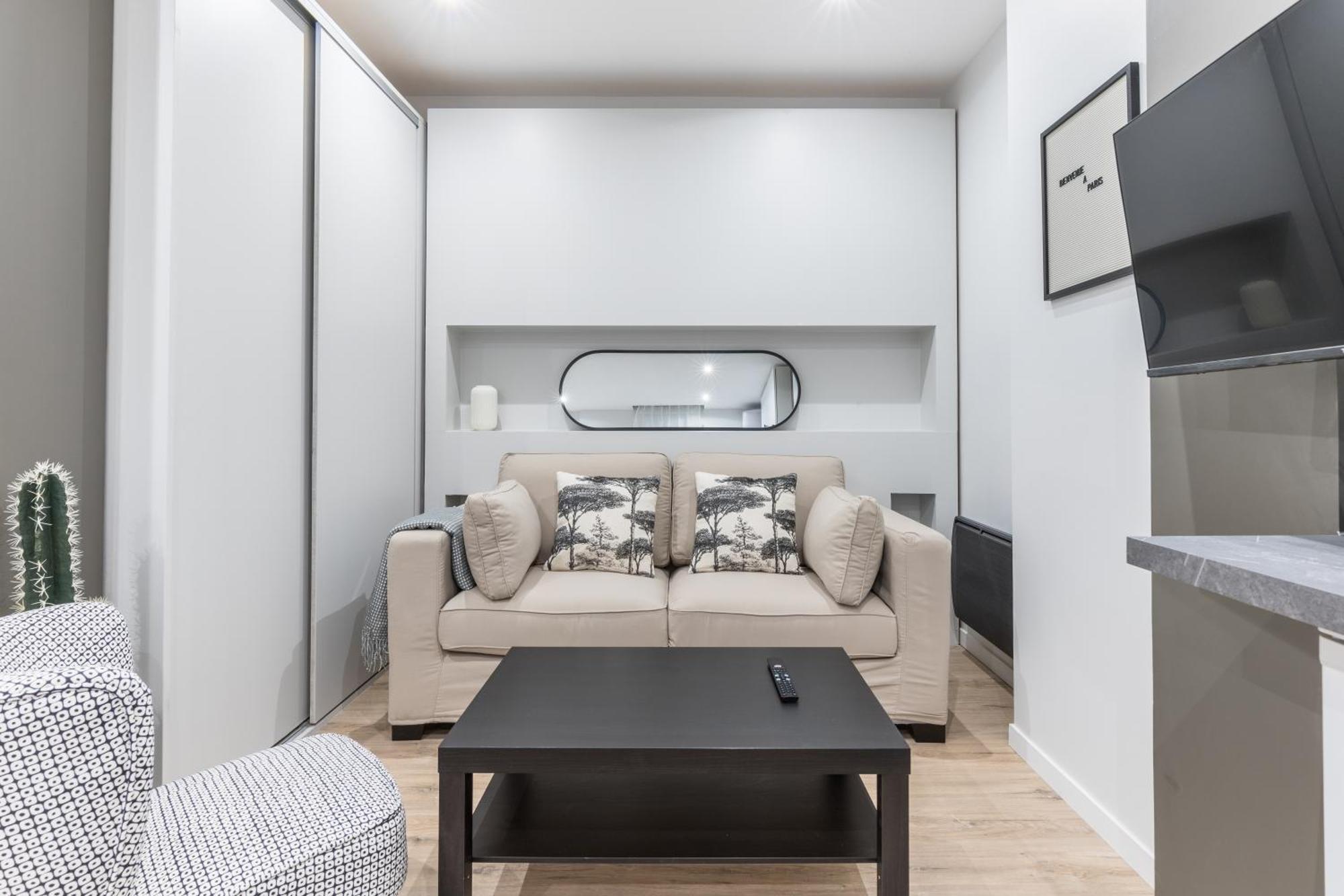 Apartment Versigny Heart Of 18th Cosy Studio Paris