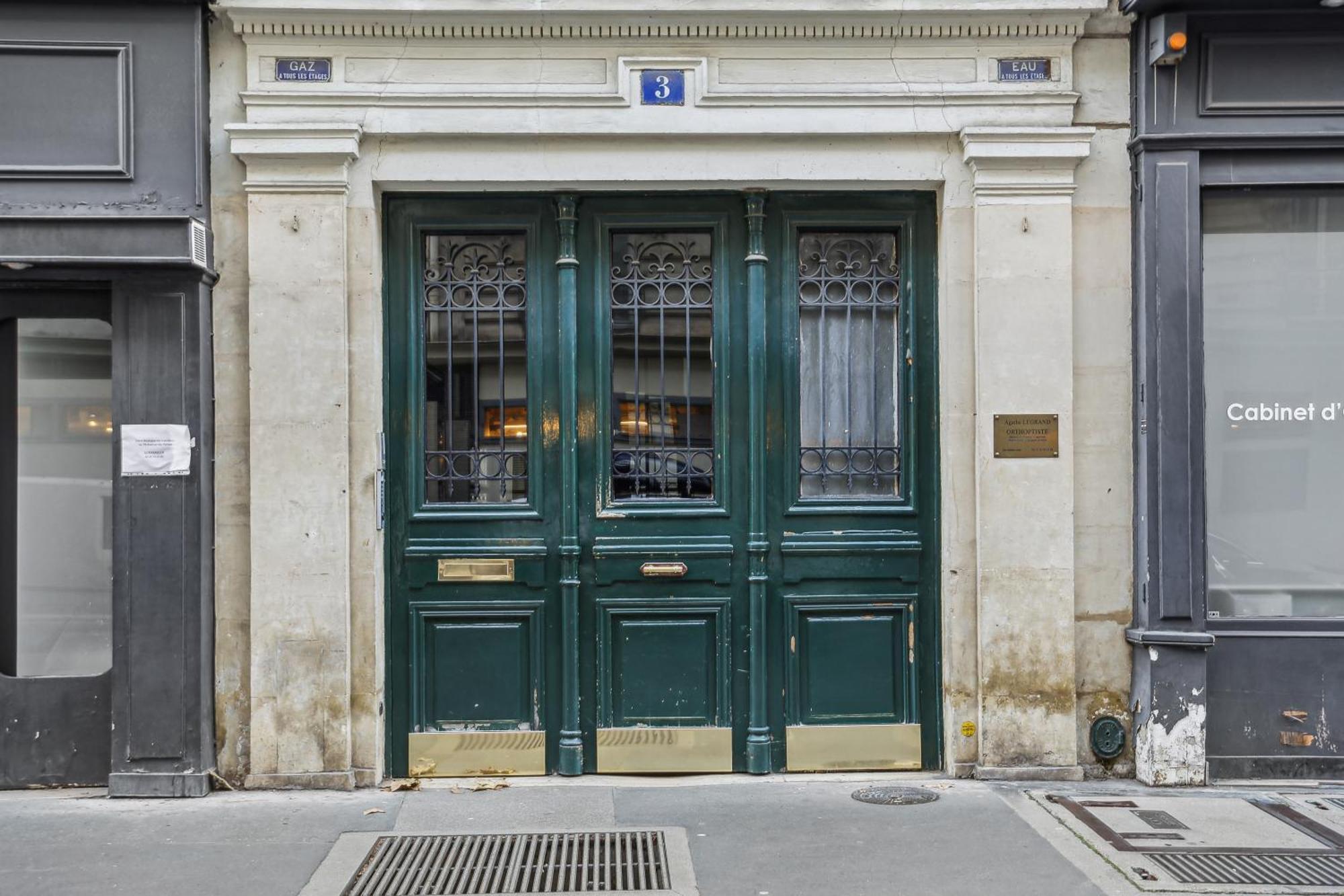 Lavie Maison Ac And Hot Tub Close Arc De Triomphe Apartment Paris