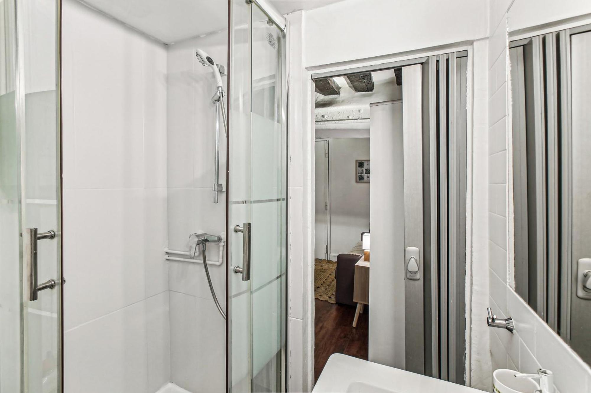 Apartment Herold - Place De Victoires By B'your