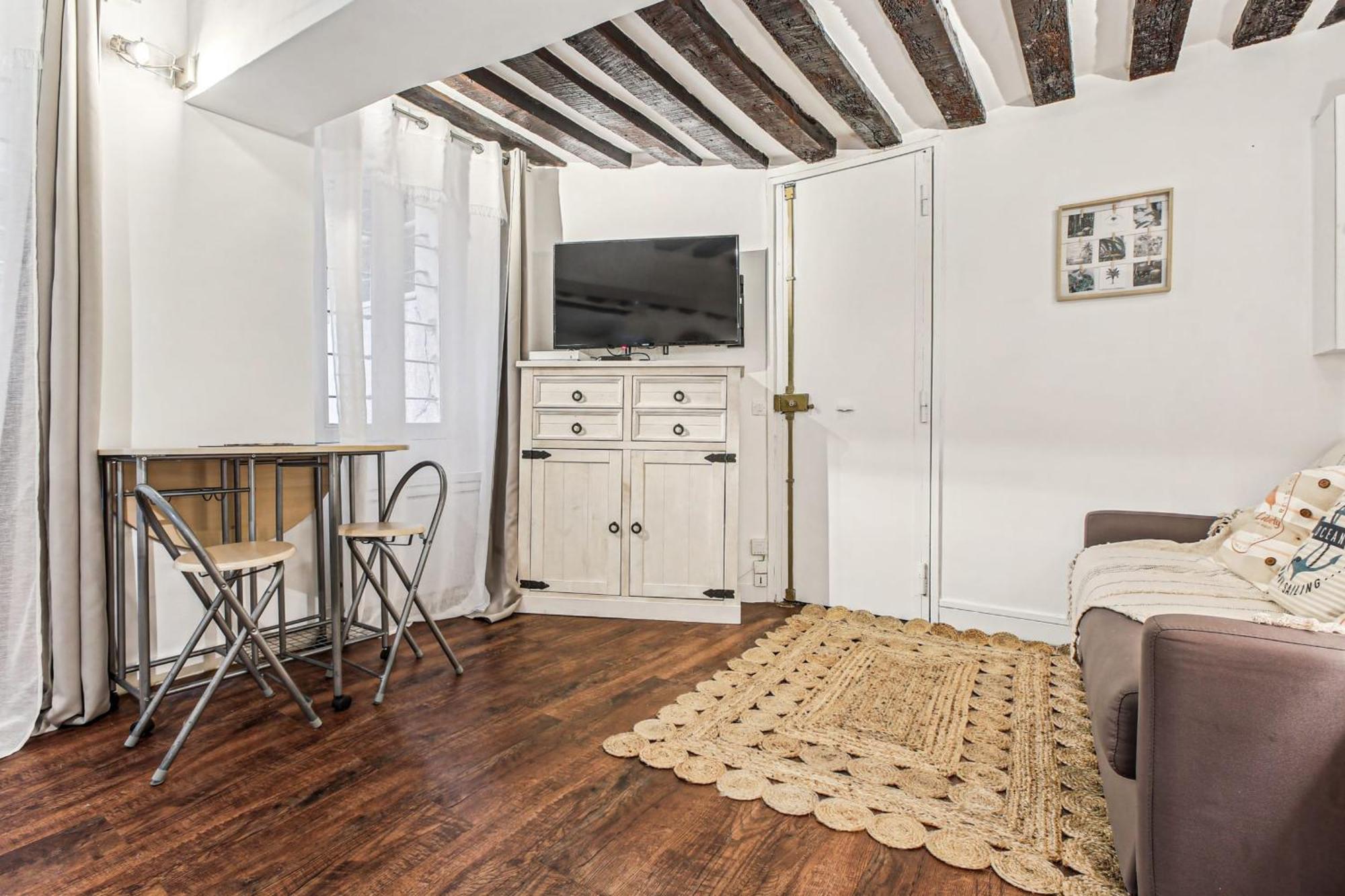 Apartment Herold - Place De Victoires By B'your