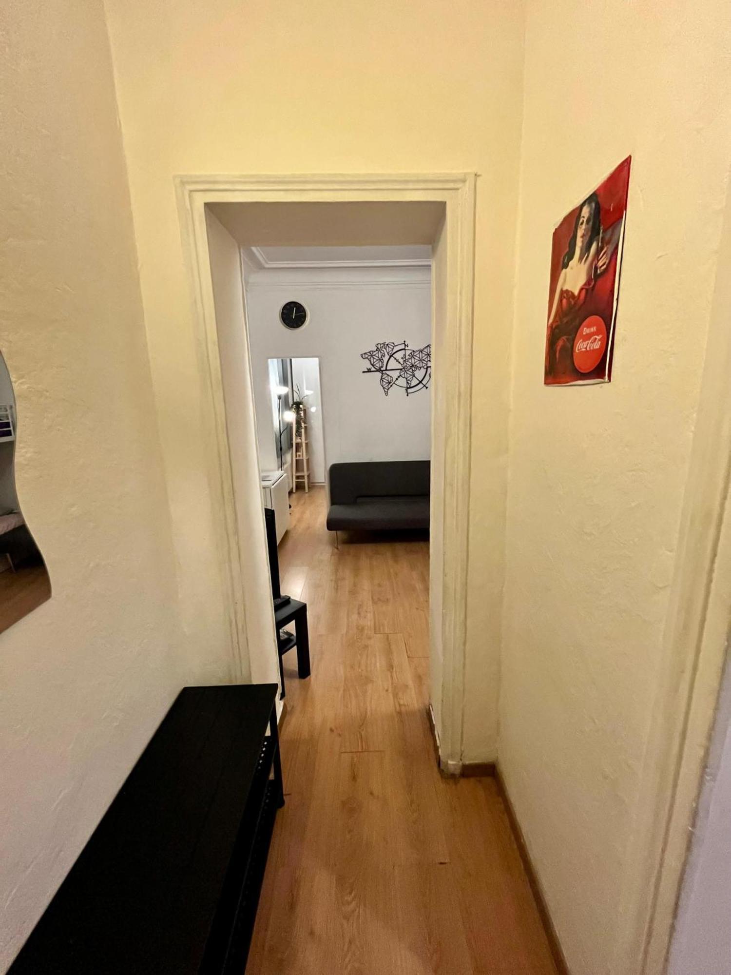 Apartment Coup De Coeur A Montmartre - Eugene Sue