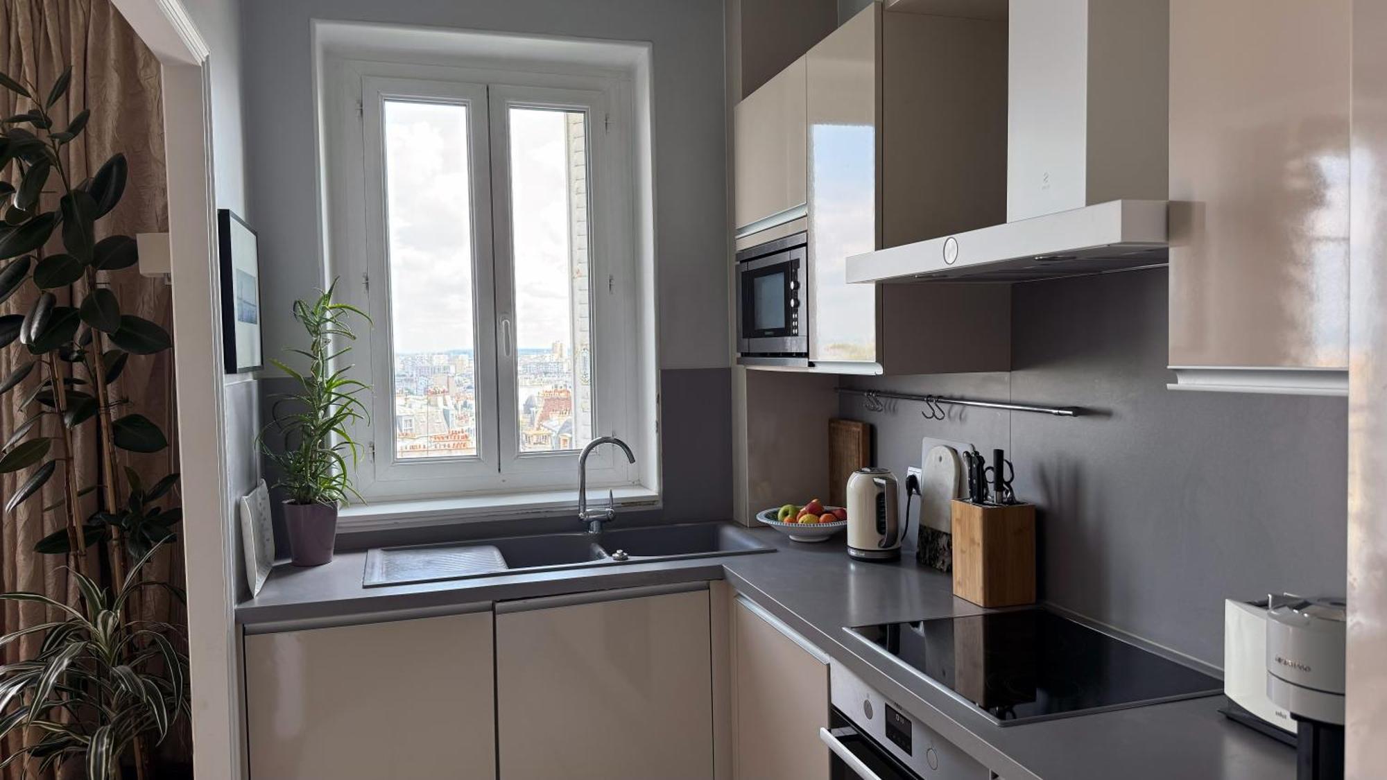 Amazing View In Montmartre, 2 Min From Sacre-coeur Appartement Paris