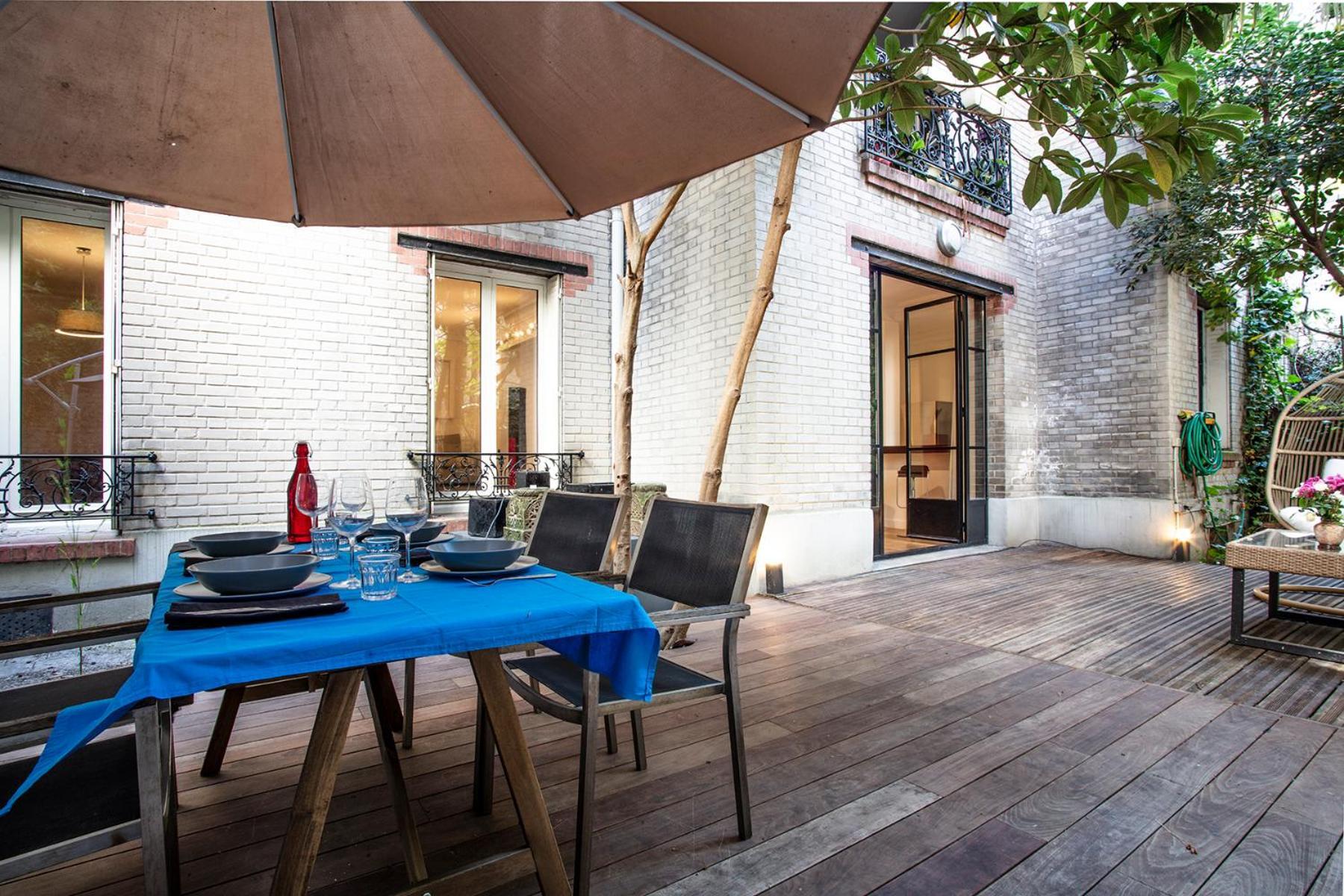 Luxury Jungle Loft With Private Garden, Jacuzzi & Hammam *