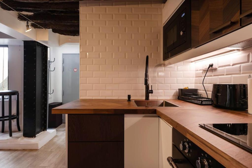Apartment Opera Center Charming Air-conditioned Loft *