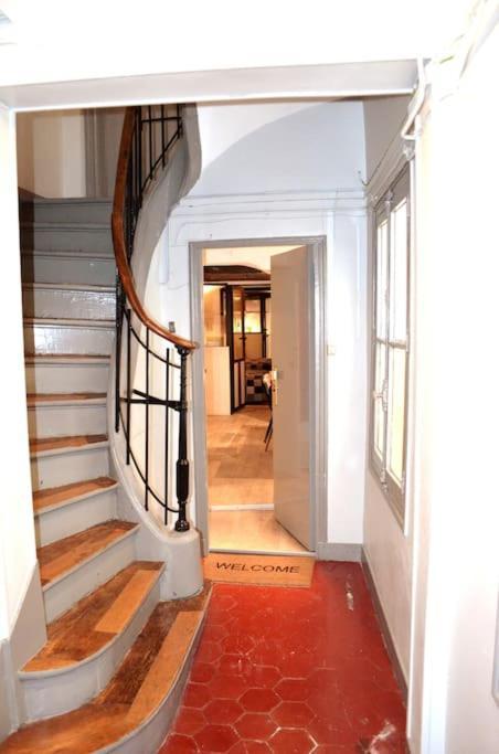 Opera Center Charming Air-conditioned Loft Apartment
