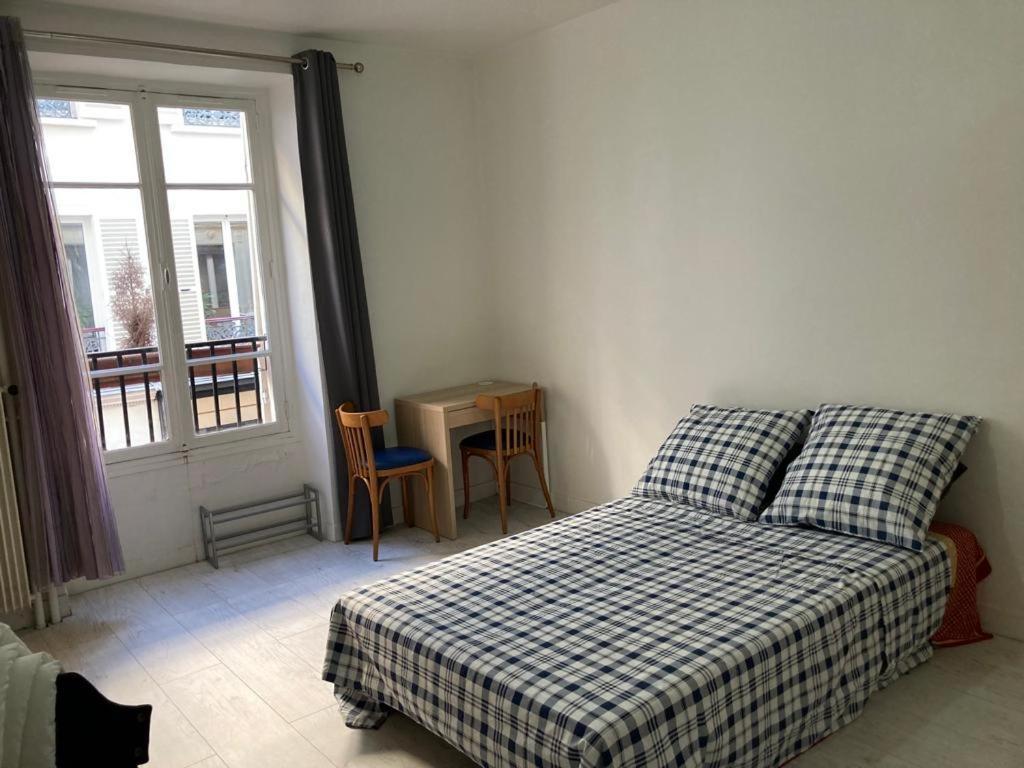 Studio Apartment *