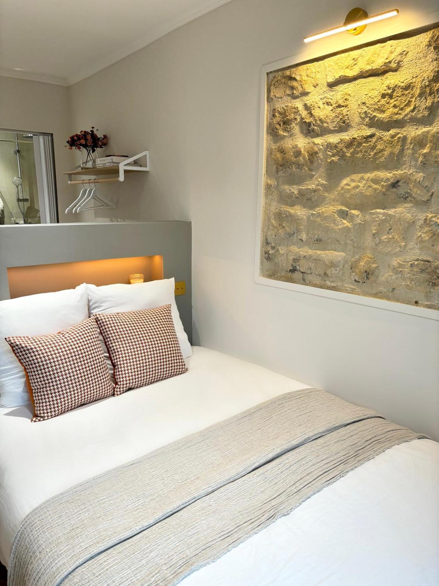 Hotel Paris Amore