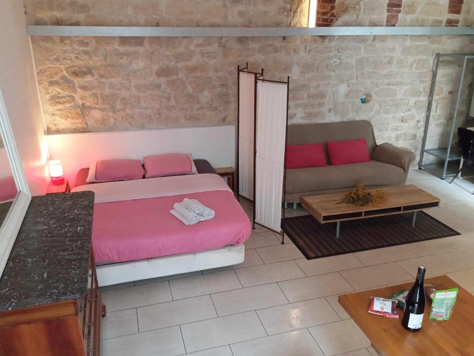 Apartamento Sur Cour A Deux Pas Du Canal Saint-martin Paris