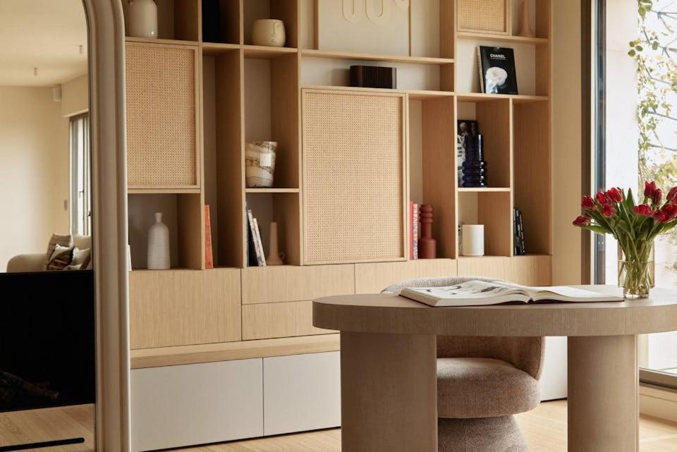 Luxury In Apartment Paris