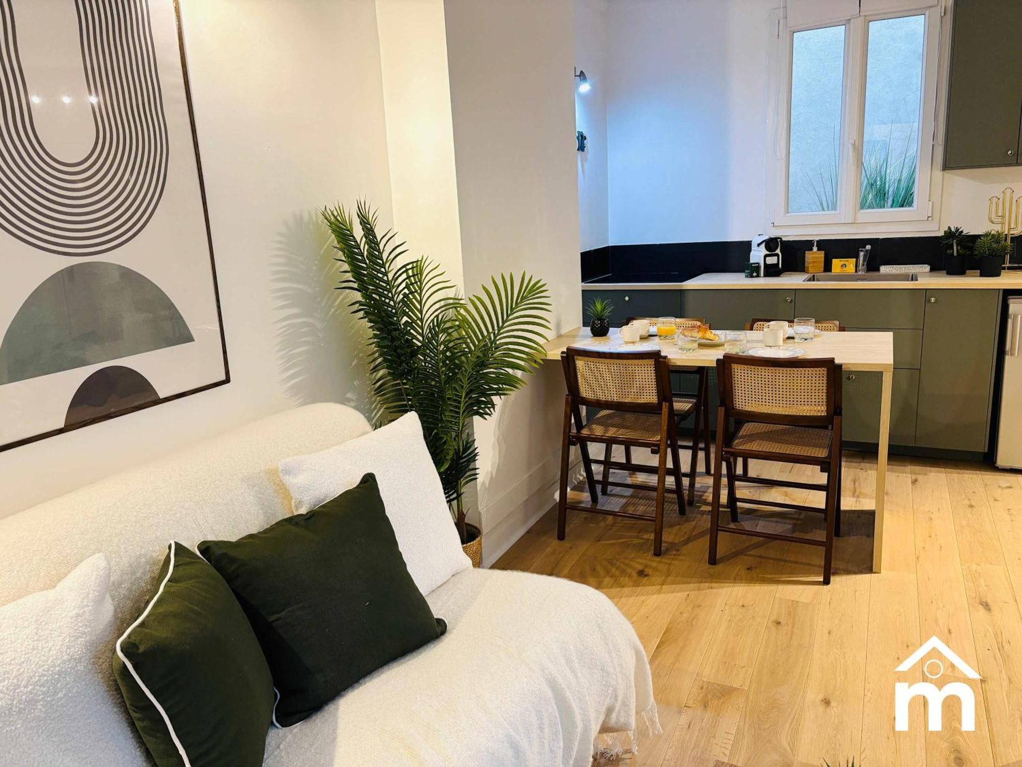 Eiffel Tower By Edelsam Appartement Paris
