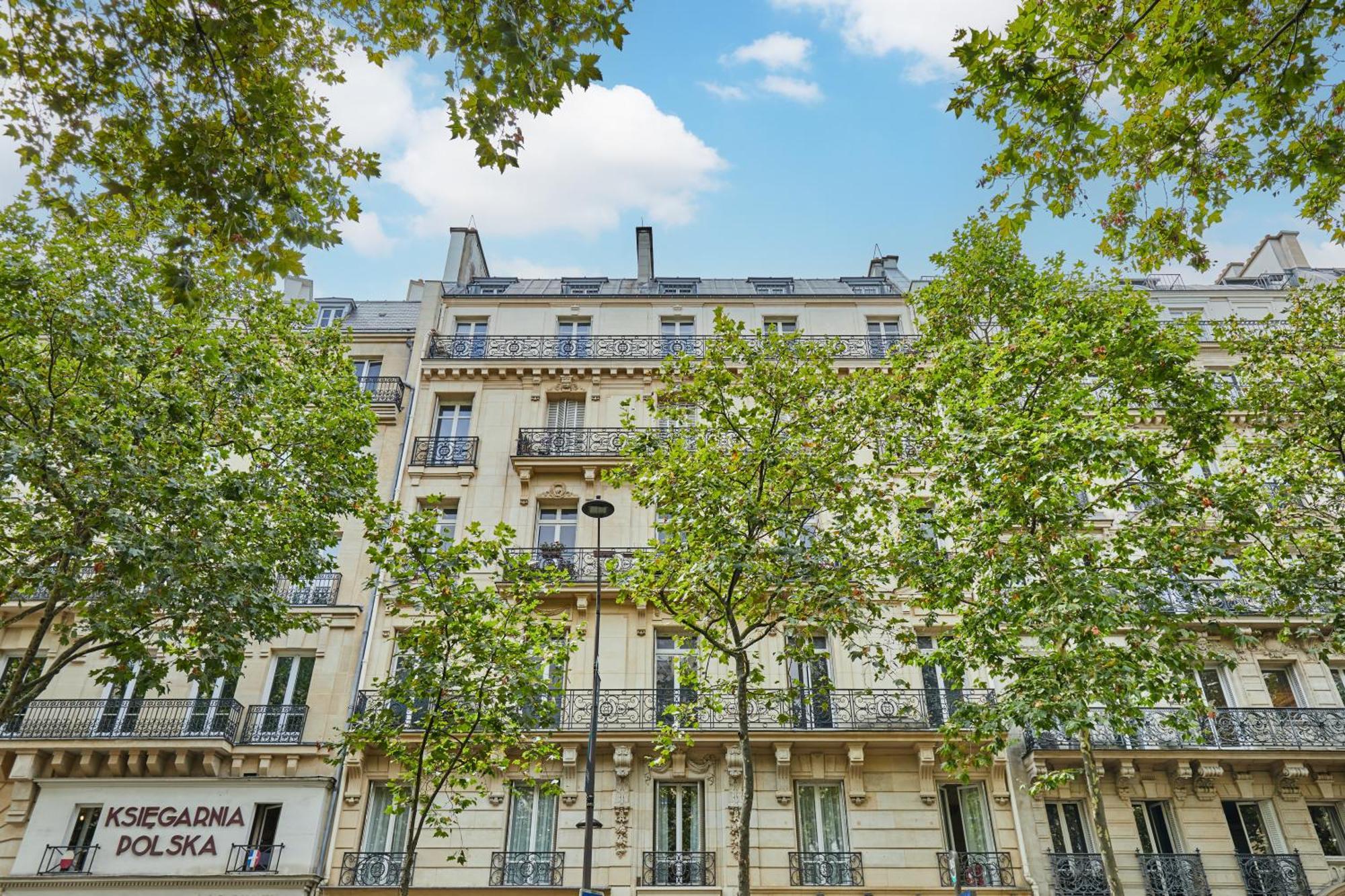 Appartement Amazing Saint Germain Des Pres With Ac By Prestige Paris