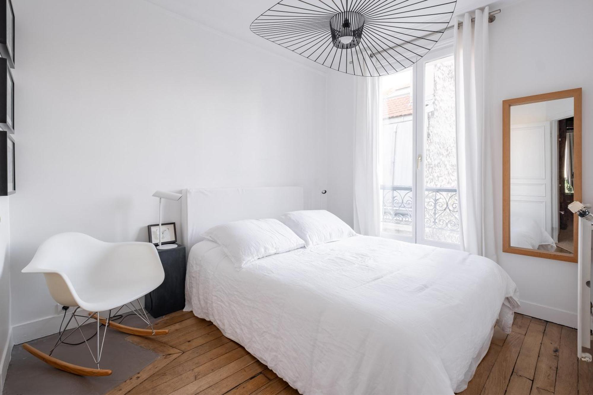 Veeve - Cotton White Apartment