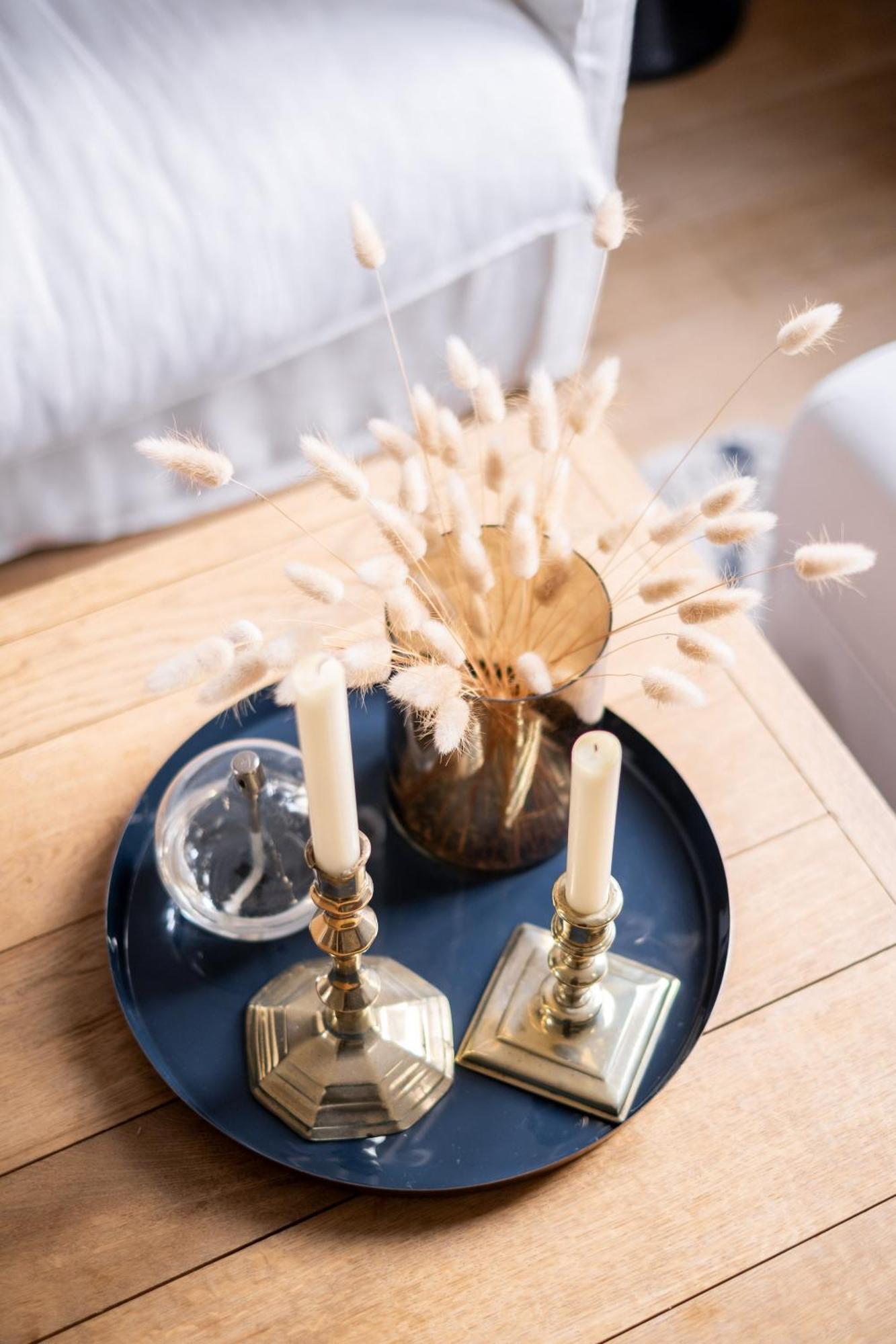 Veeve - Cotton White Apartment