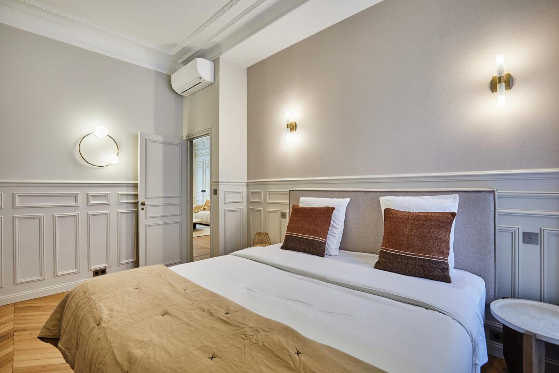Appartement Amazing Saint Germain Des Pres With Ac By Prestige *