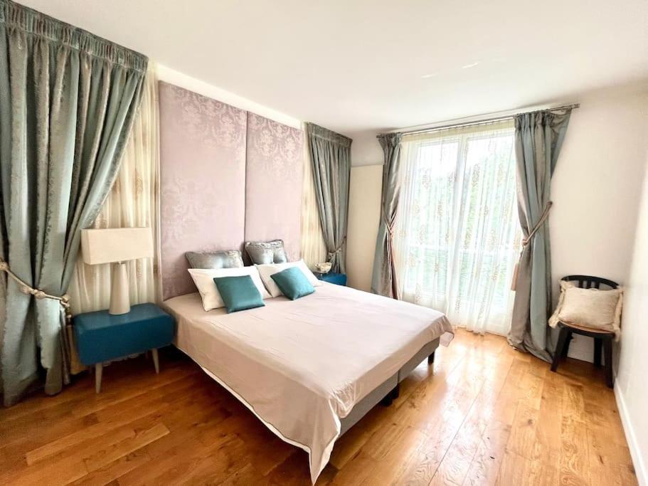 Apartment Luxurious 2 Bedrooms-view Seine River-paris Center *