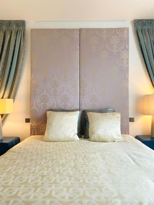 Luxurious 2 Bedrooms-view Seine River-paris Center