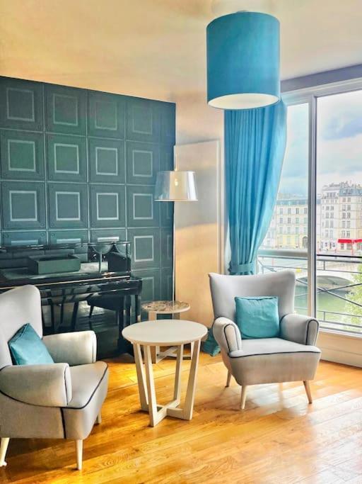Luxurious 2 Bedrooms-view Seine River-paris Center Apartment *