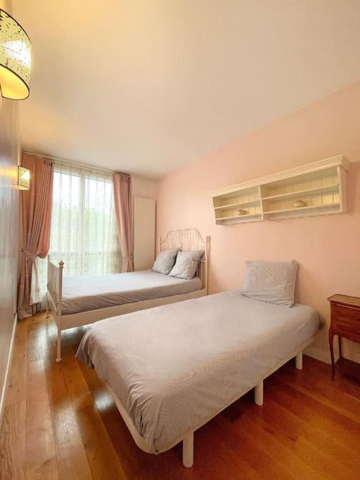 Apartment Luxurious 2 Bedrooms-view Seine River-paris Center