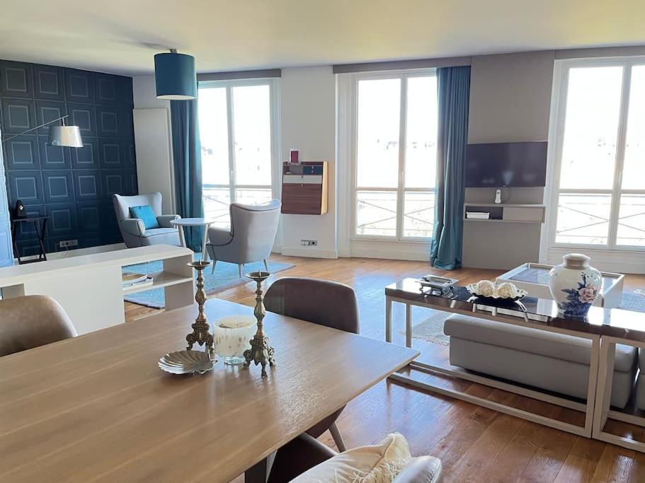 Luxurious 2 Bedrooms-view Seine River-paris Center *