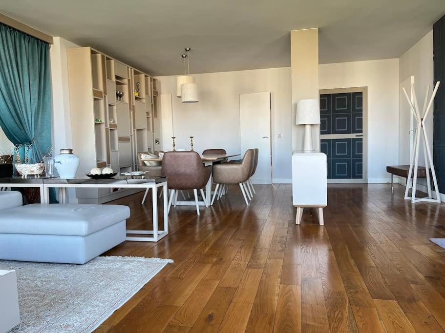 Apartment Luxurious 2 Bedrooms-view Seine River-paris Center *