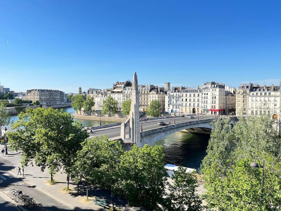 Luxurious 2 Bedrooms-view Seine River-paris Center Apartment