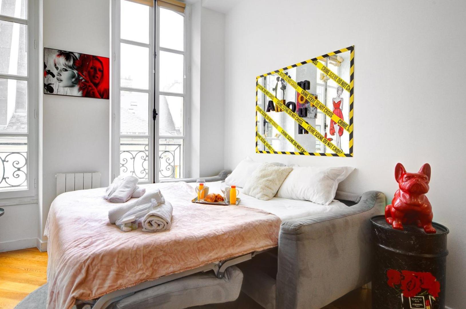 Apartment 210 Chanel - Superb In *