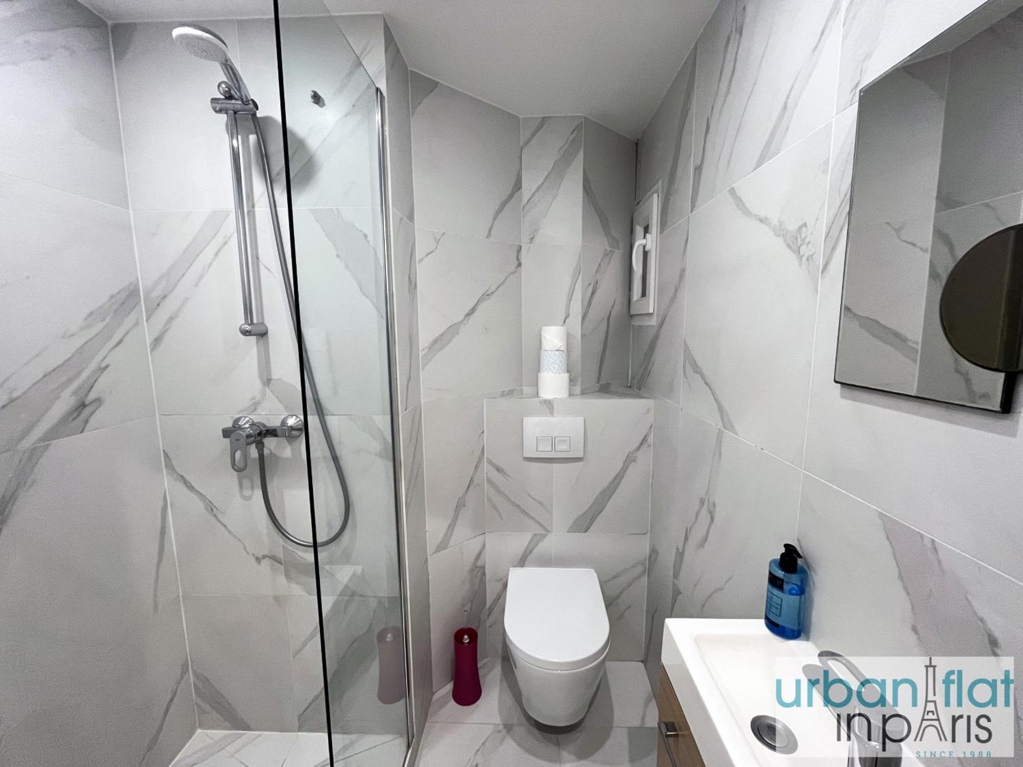 Urban Flat 99 - Spacious 6 Bdr In *