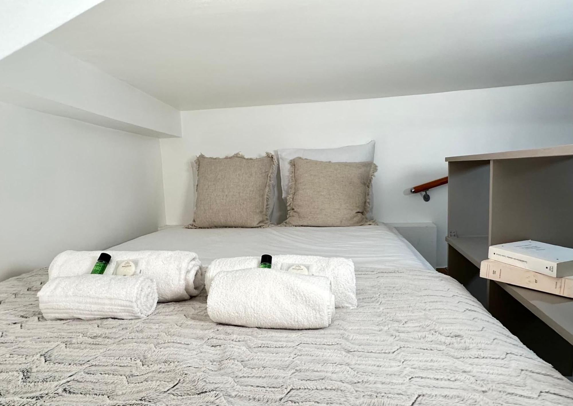Stylish Steps From Le Marais Appartement Paris