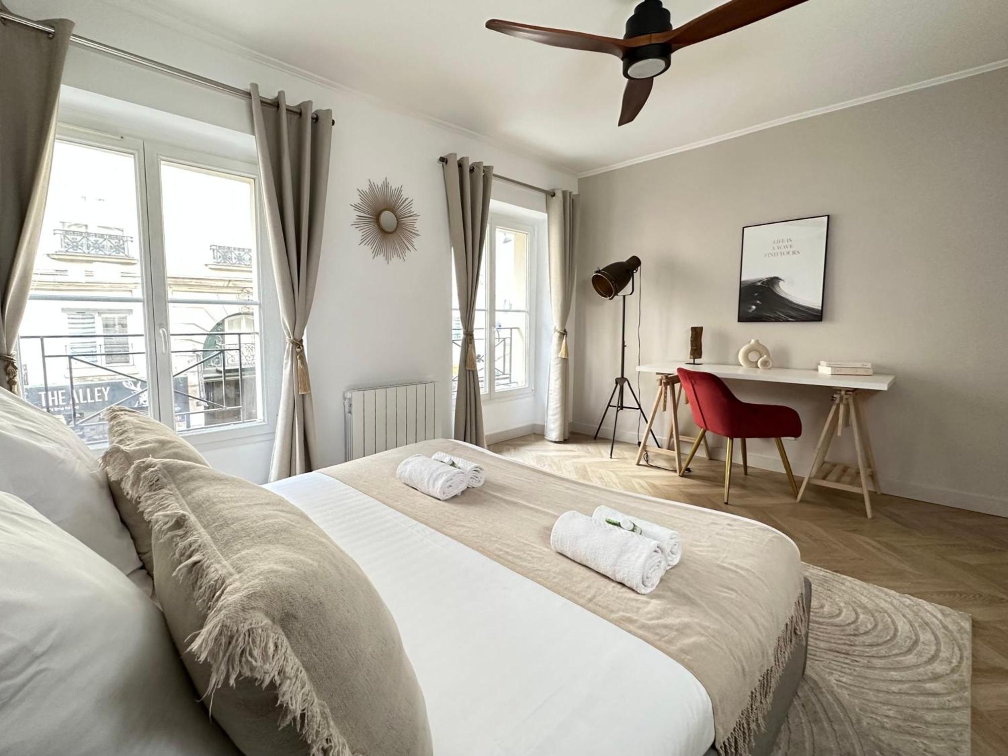 Luxury Family Getaway Near Place Vendome Paris
