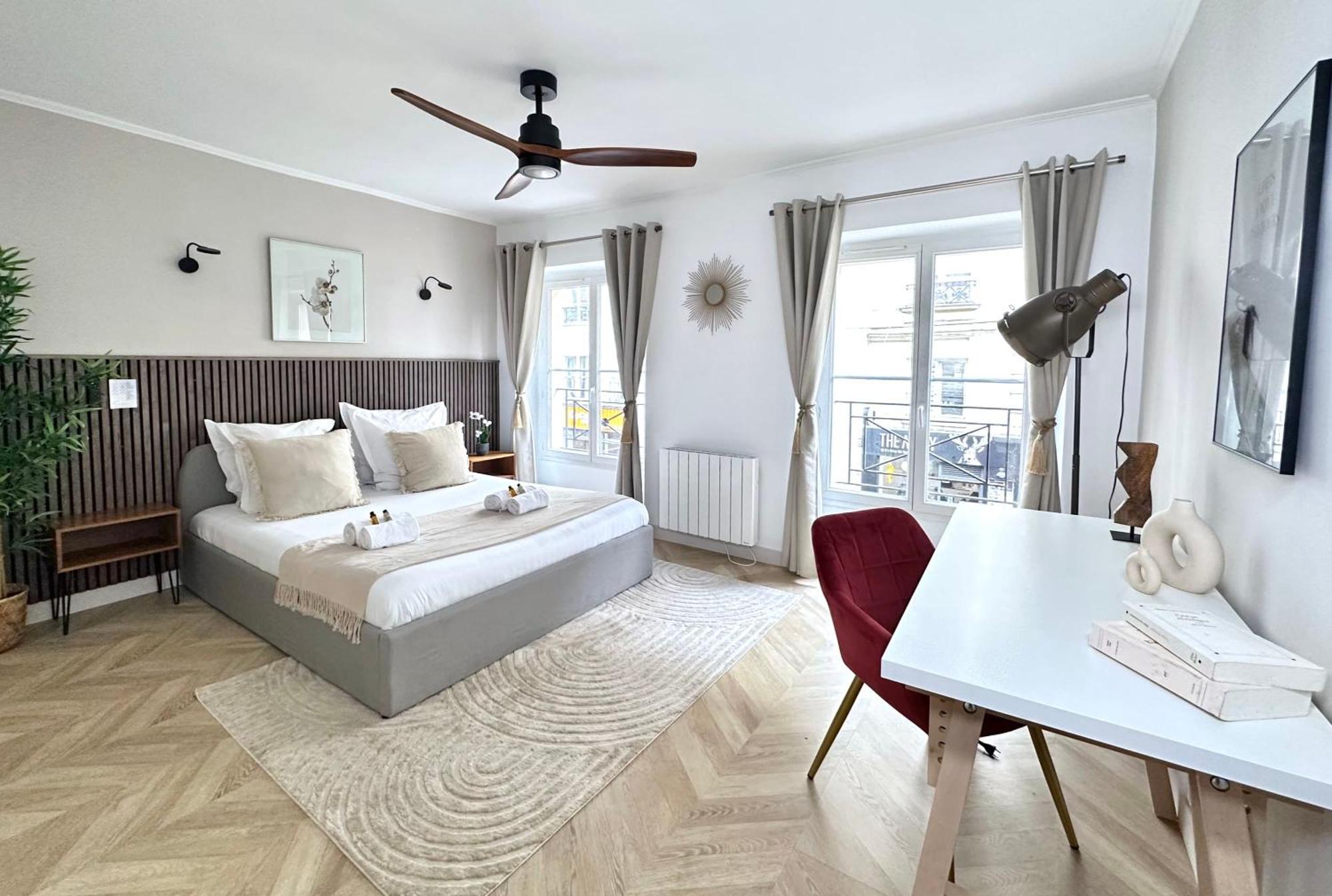 Luxury Family Getaway Near Place Vendome Apartment Paris