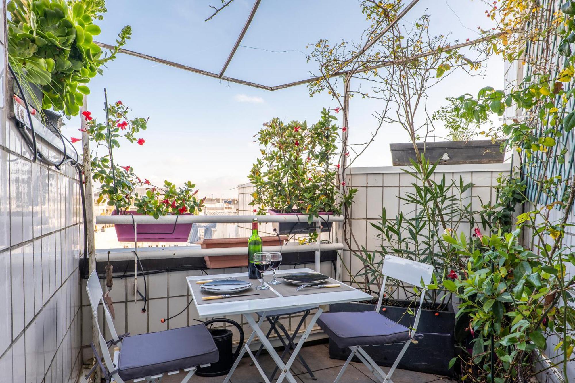 Veeve - Panoramic Views From The 17th Apartment *