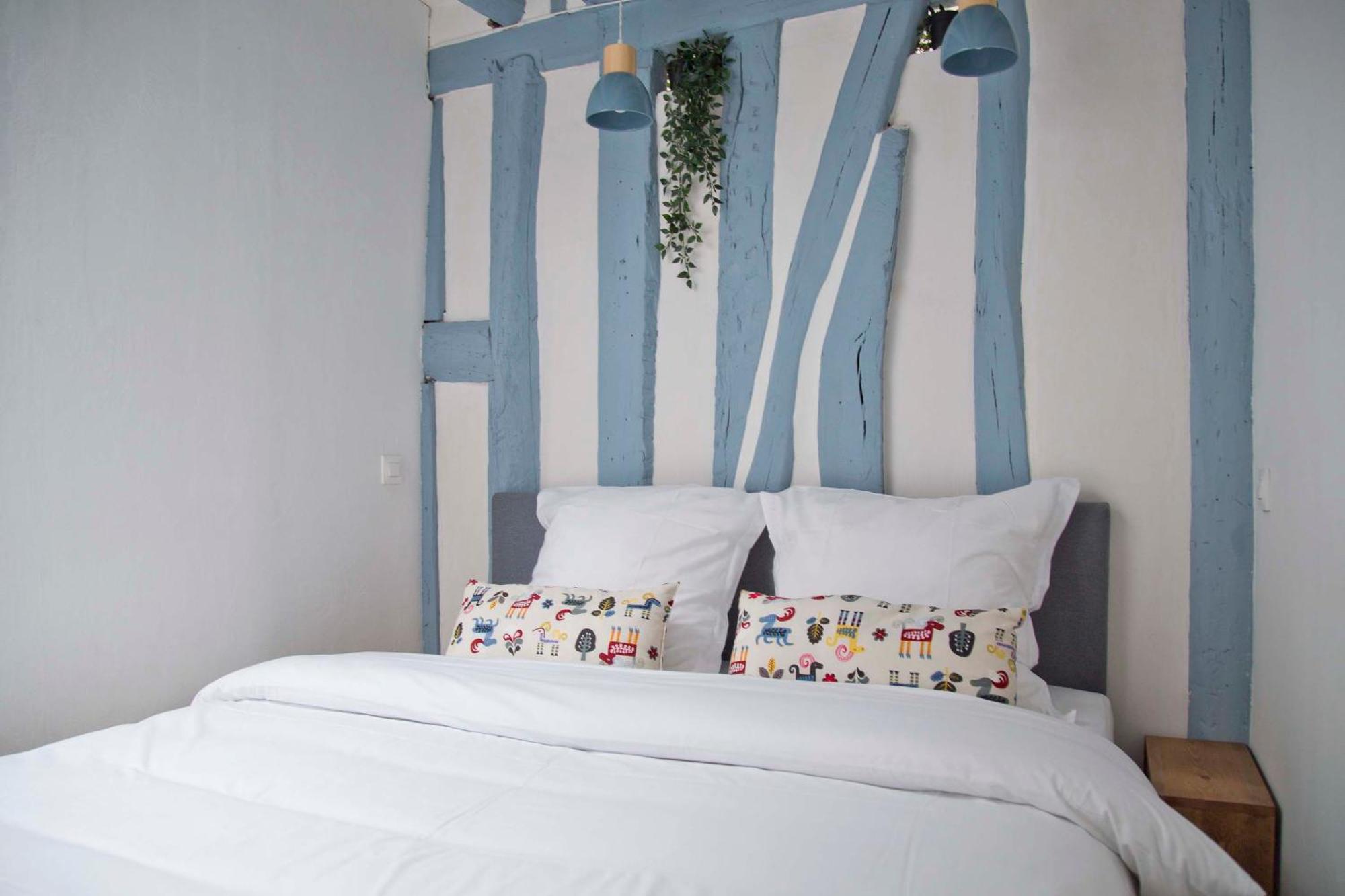 Tour Eiffel View, Floor Marais Vosges Apartment *