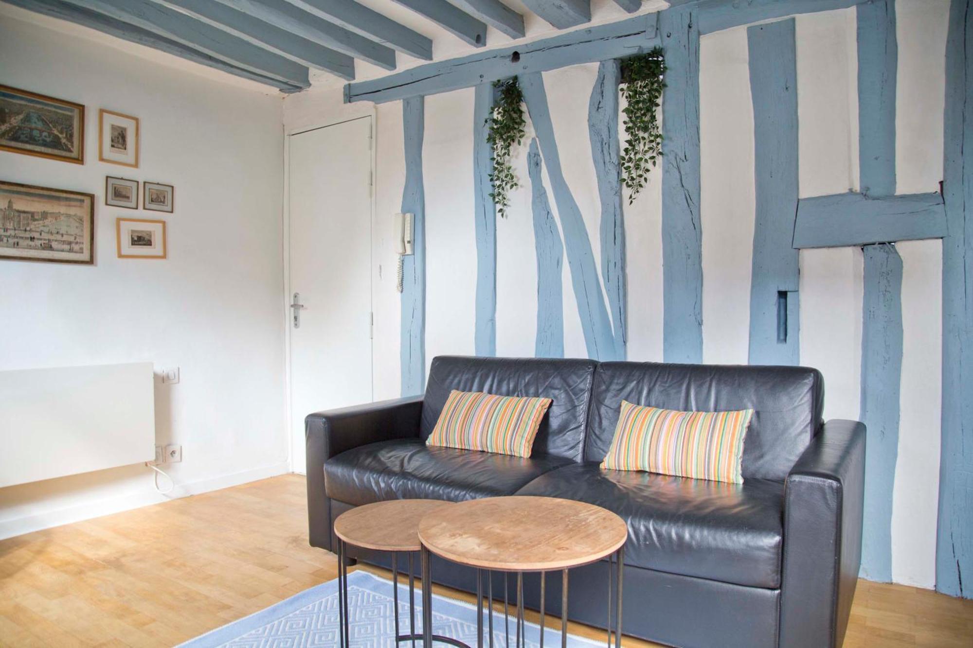 Apartment Tour Eiffel View, Floor Marais Vosges *