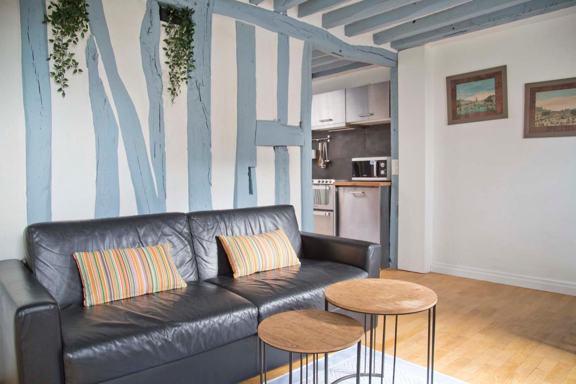Apartment Tour Eiffel View, Floor Marais Vosges Paris