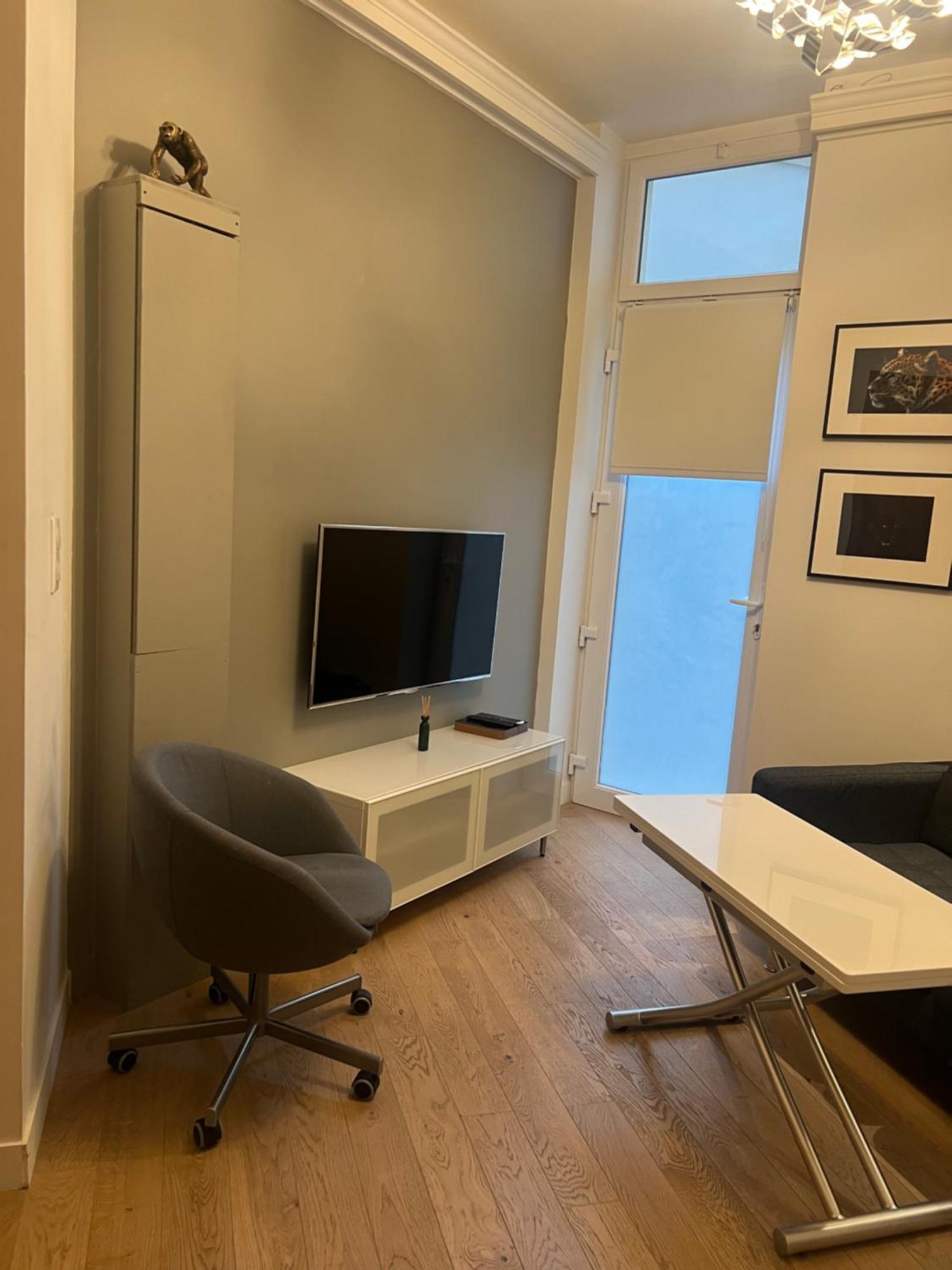 Magnifique Au Coeur Du 8e Appartement *