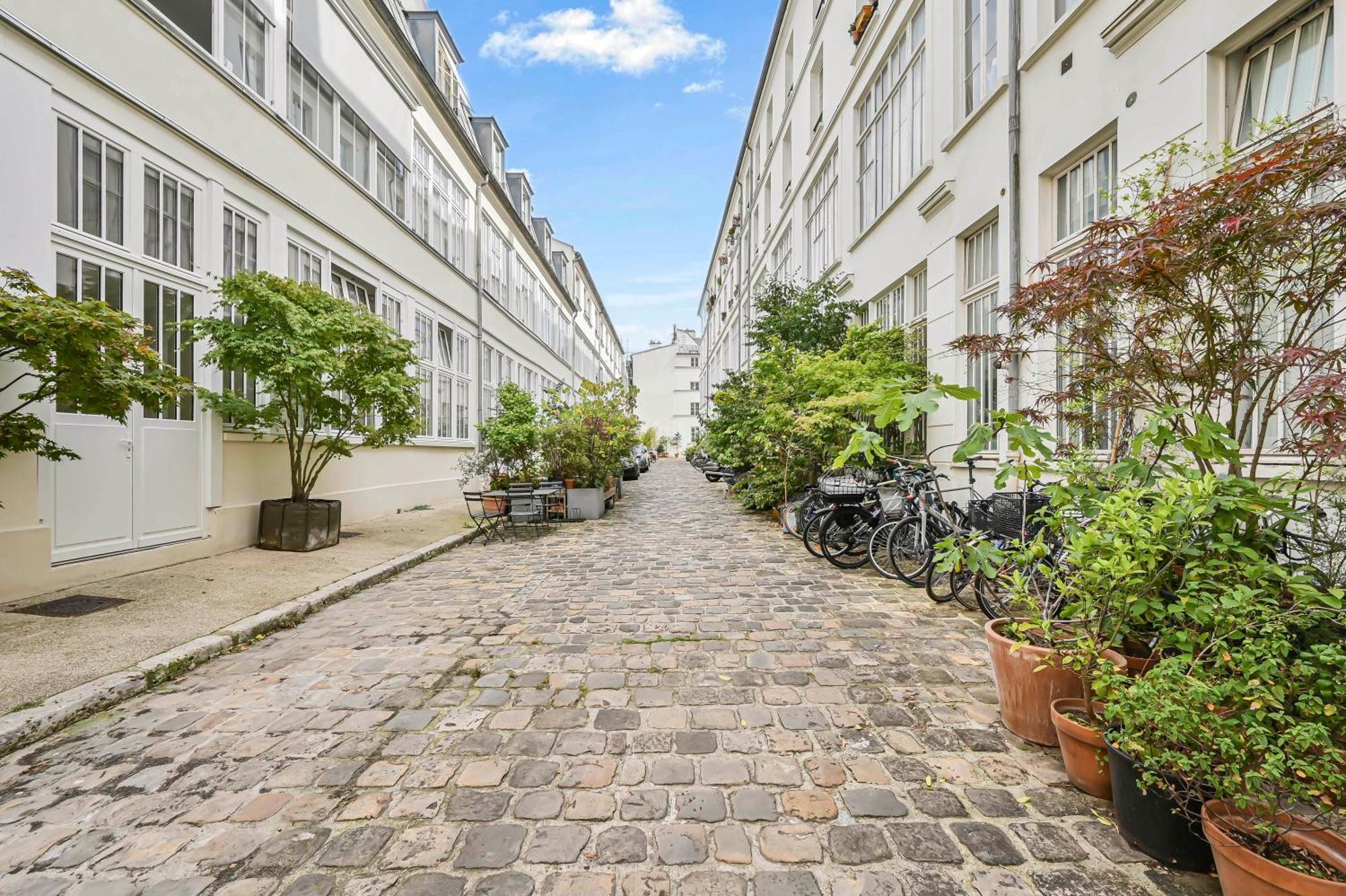 145 Sq Meter Loft With Ac Paris