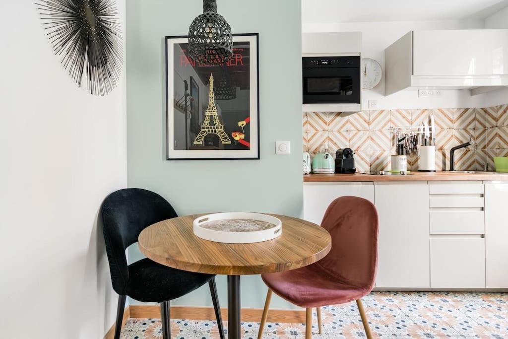 Marais Place Des Vosges Peaceful Air-conditioned Apartment *