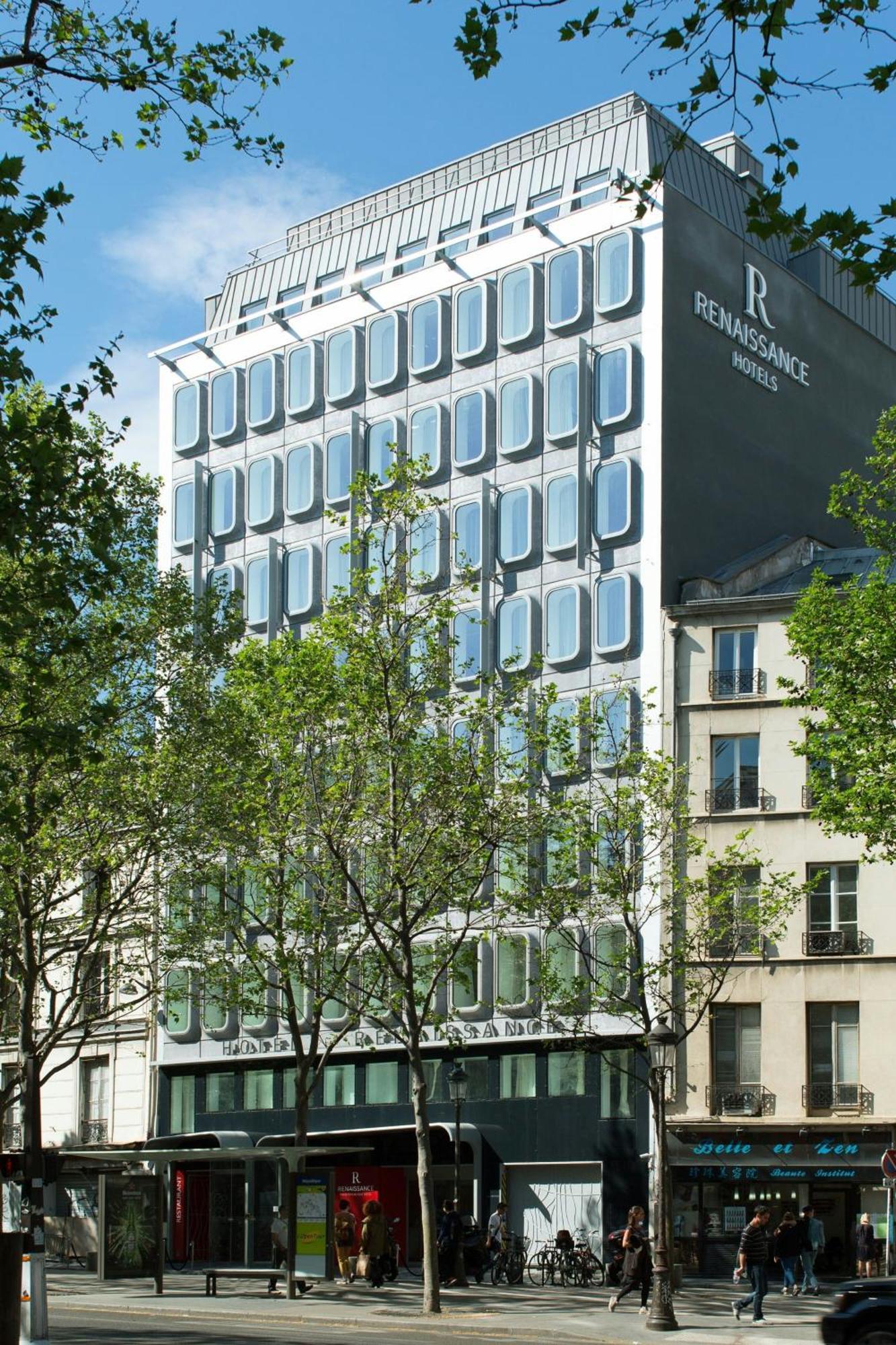 Hotel Renaissance Republique & 5*