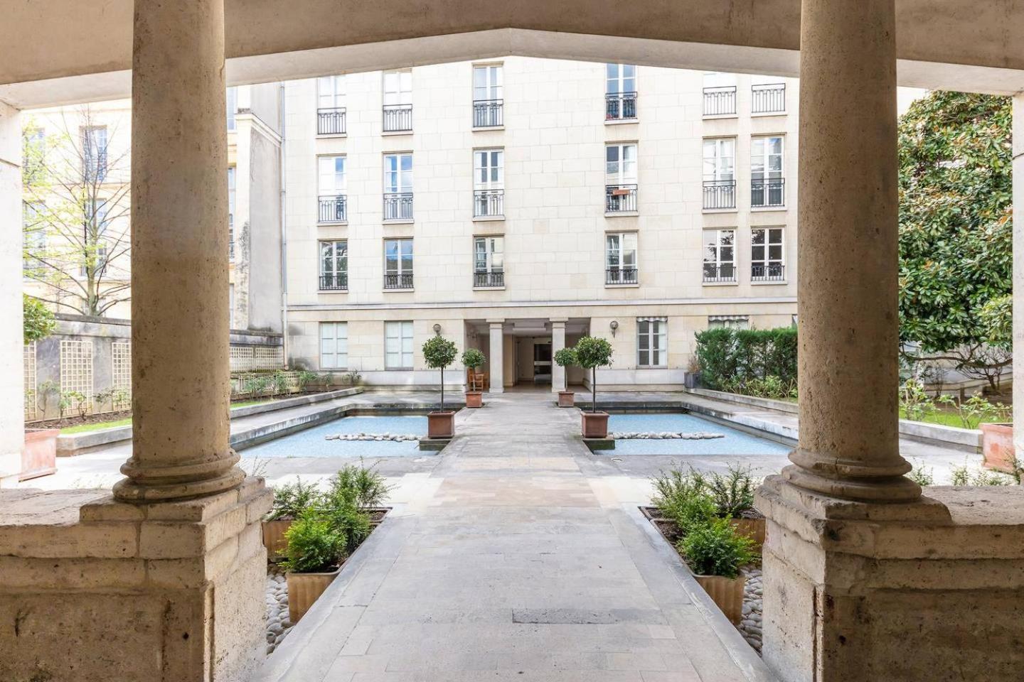 In Marais Elegant Flat In Old