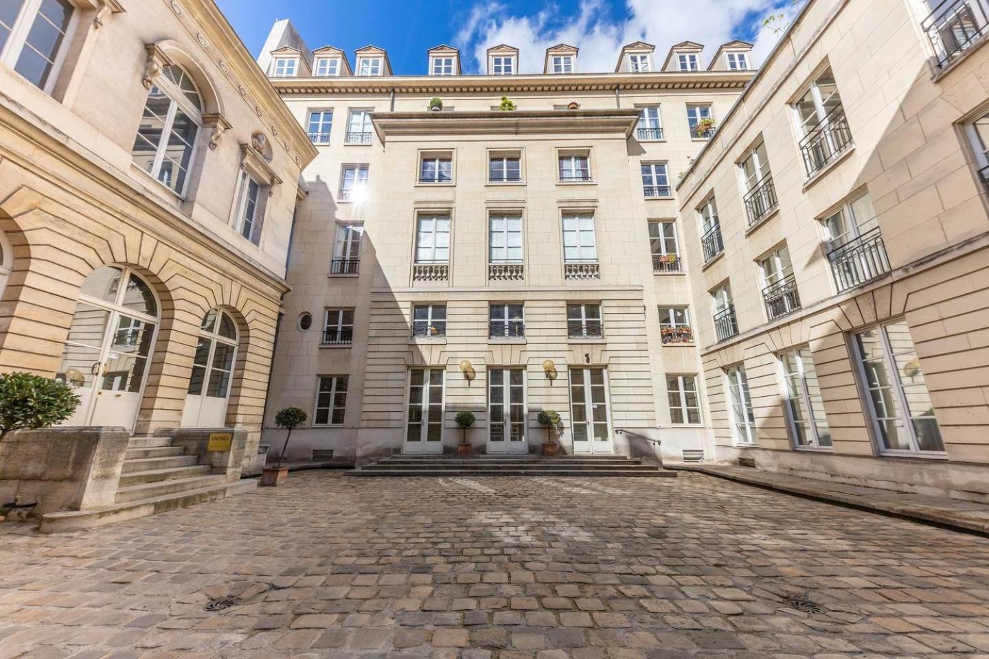 Couette-café In Marais Elegant Flat In Old