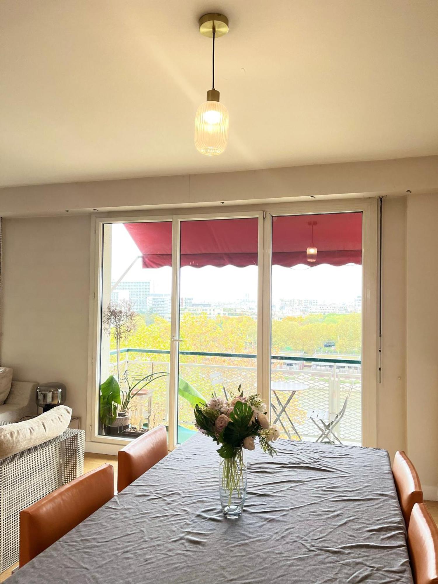 Apartment With Eiffel Tower And Seine View Bleriot