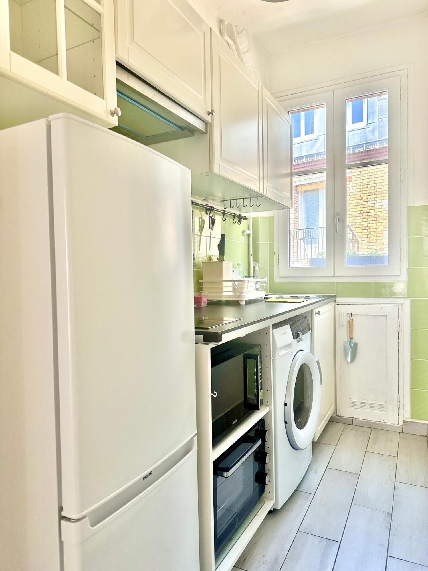 Spacious Near Montparnasse Bausset 6th Paris