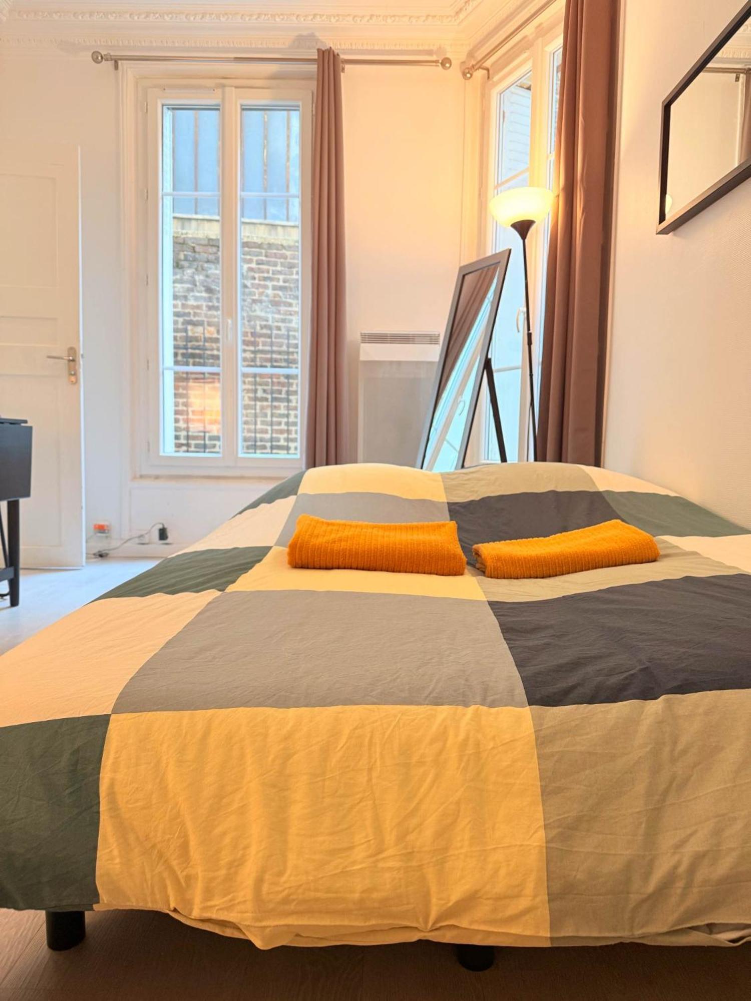 Charming With Private Garden In Cadix Appartement *
