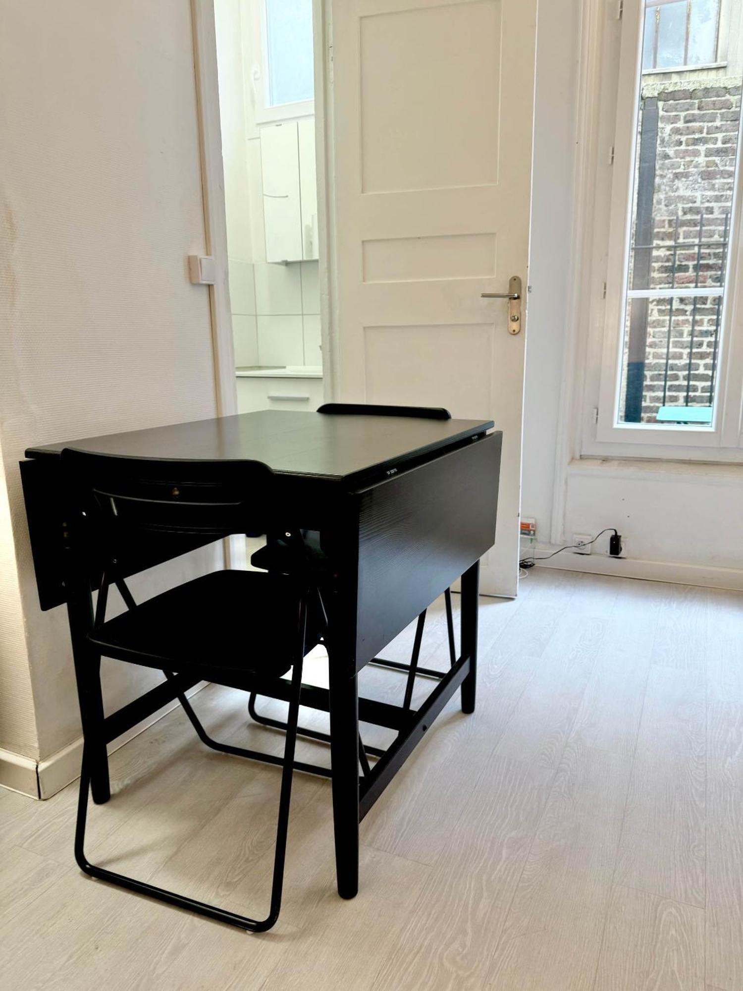 Appartement Charming With Private Garden In Cadix