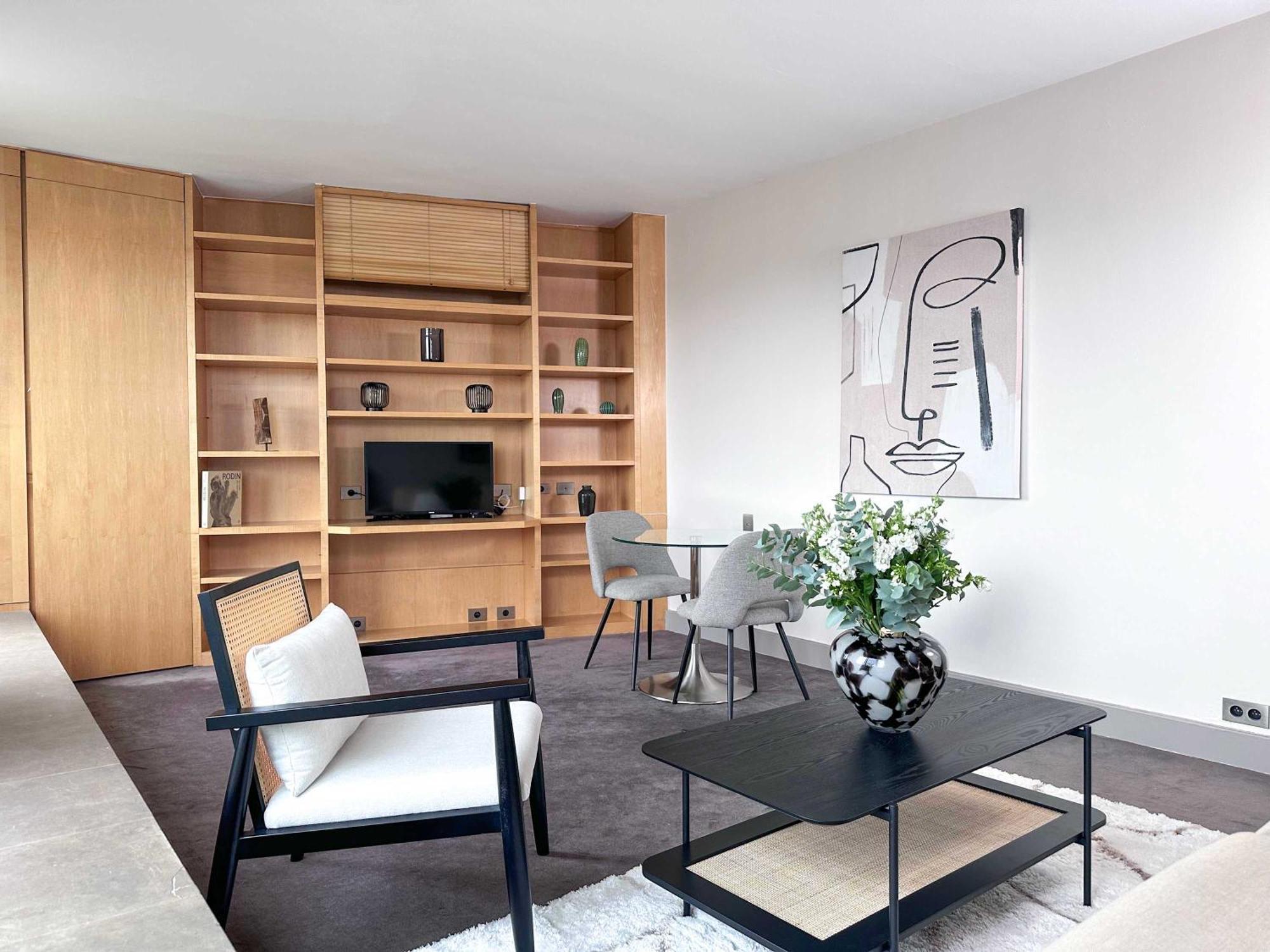 Unique Panoramic Flat Champs-elysees Appartement